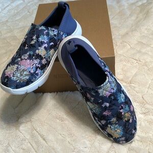 Vera Bradley floral slip on sneakers
